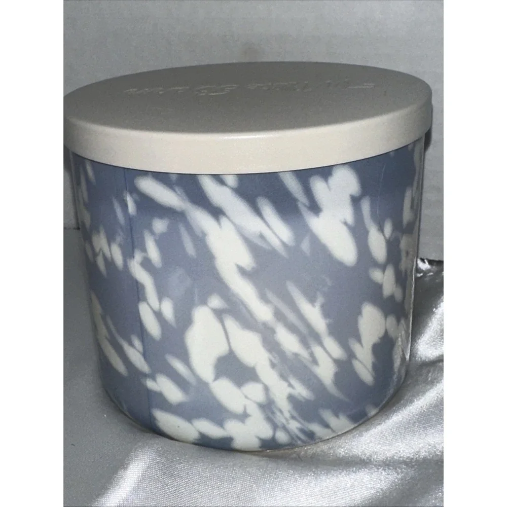 White Barn Caramel Frappuccino 3 Wick Scented Candle 14.5 oz Bath & Body Works